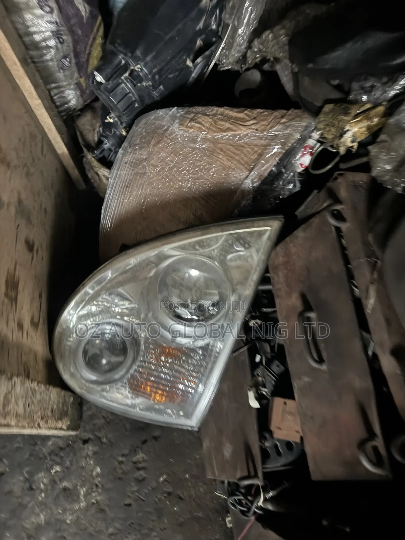 SsangYong Rexton 2010 Front Headlight – Direct Tokunbo