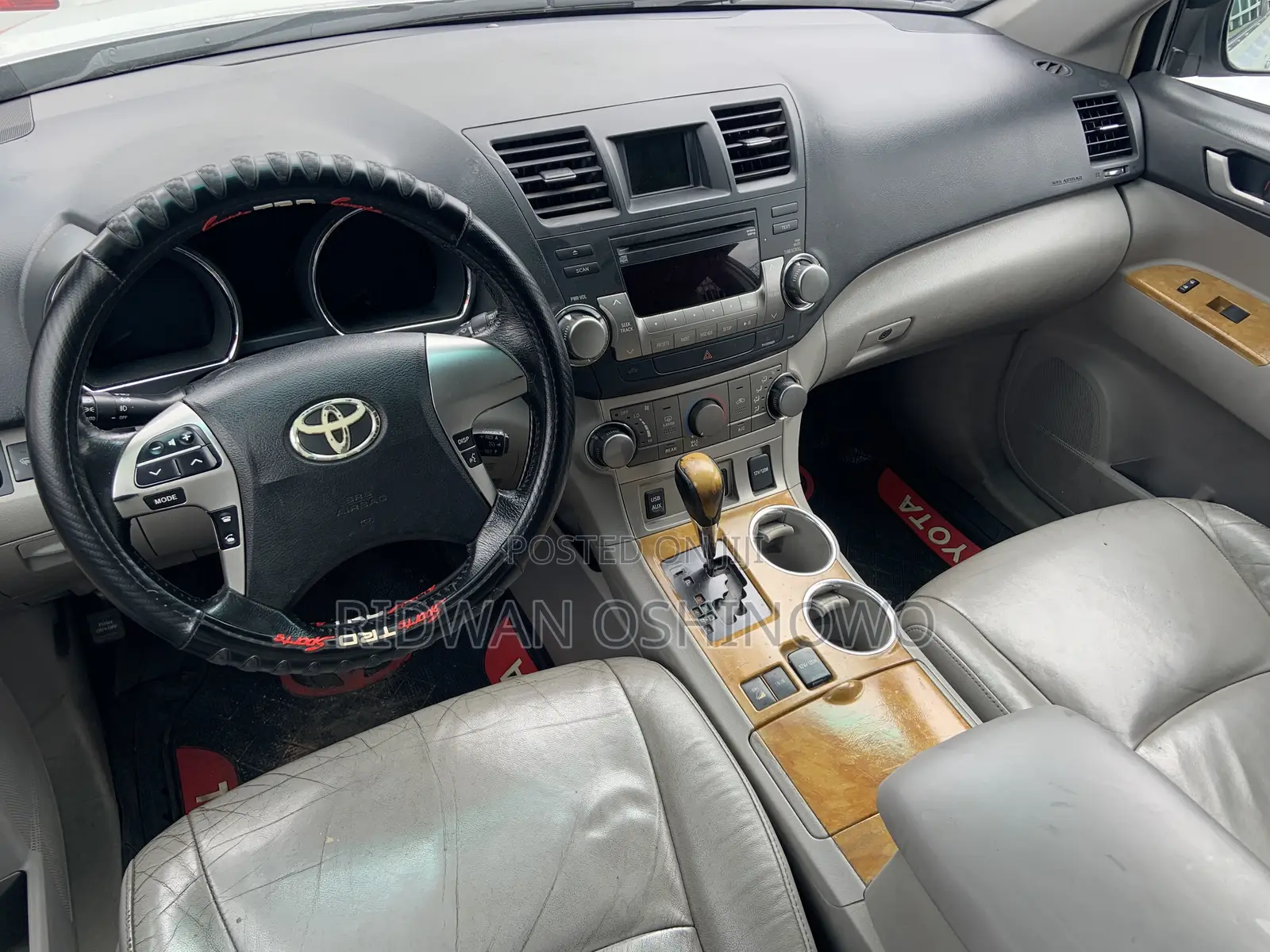 Toyota Highlander SE 2012 Silver