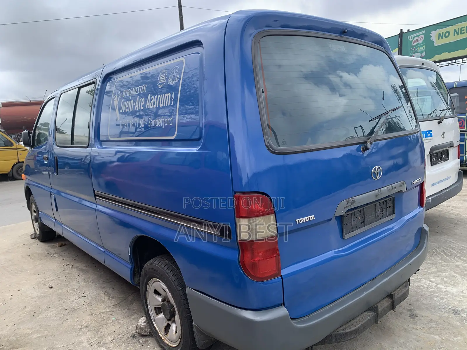 Toyota HiAce 2006 Blue