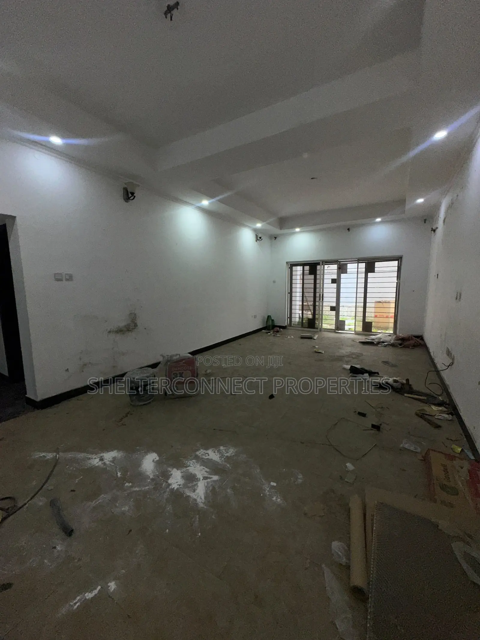 4bdrm Duplex in Lekki Phase 1 for rent