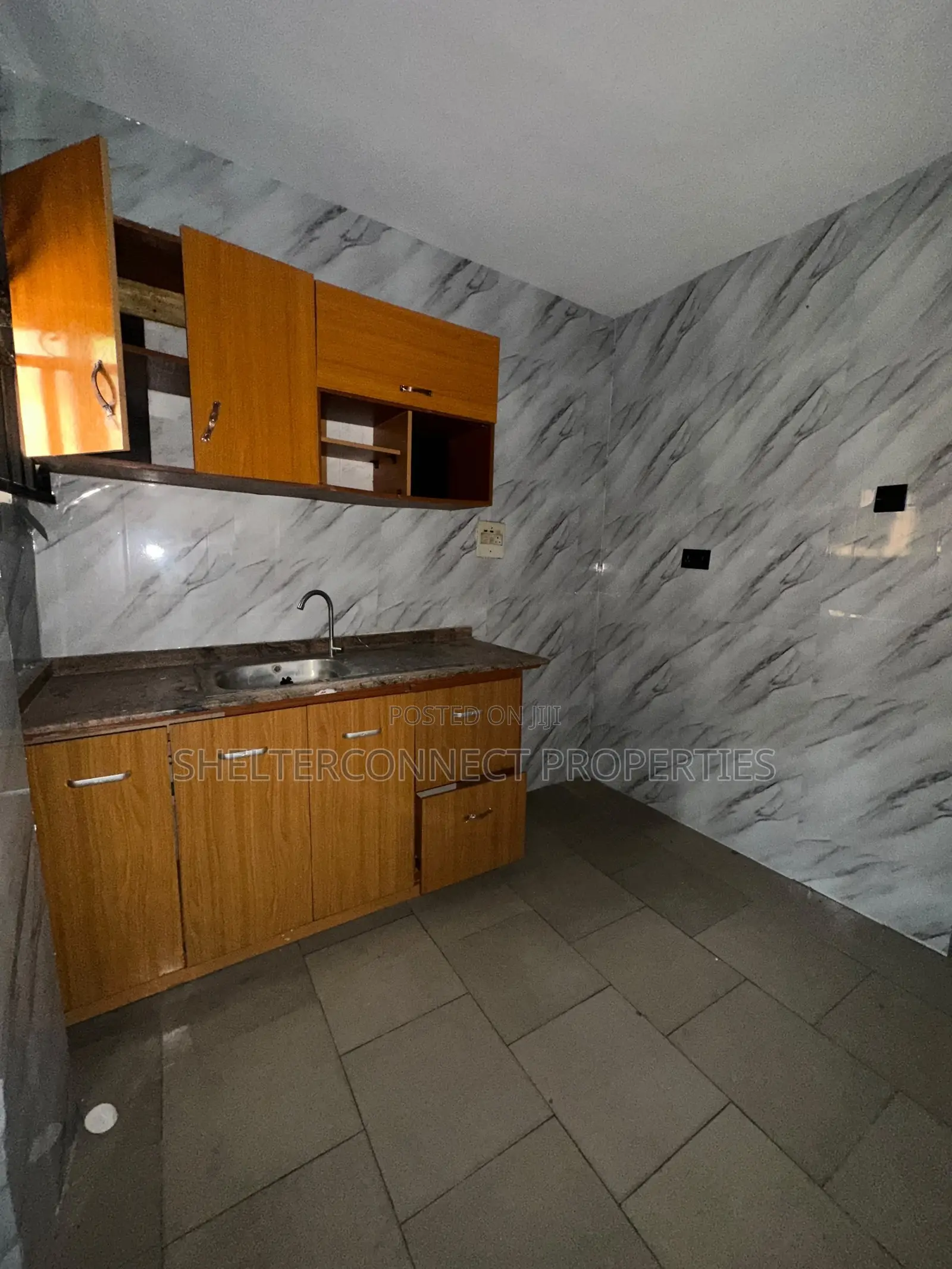 2bdrm Apartment in Lekki Phase 1 for rent