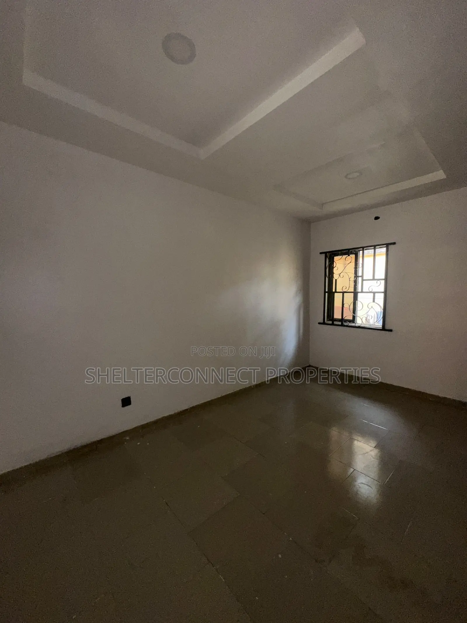 2bdrm Apartment in Lekki Phase 1 for rent