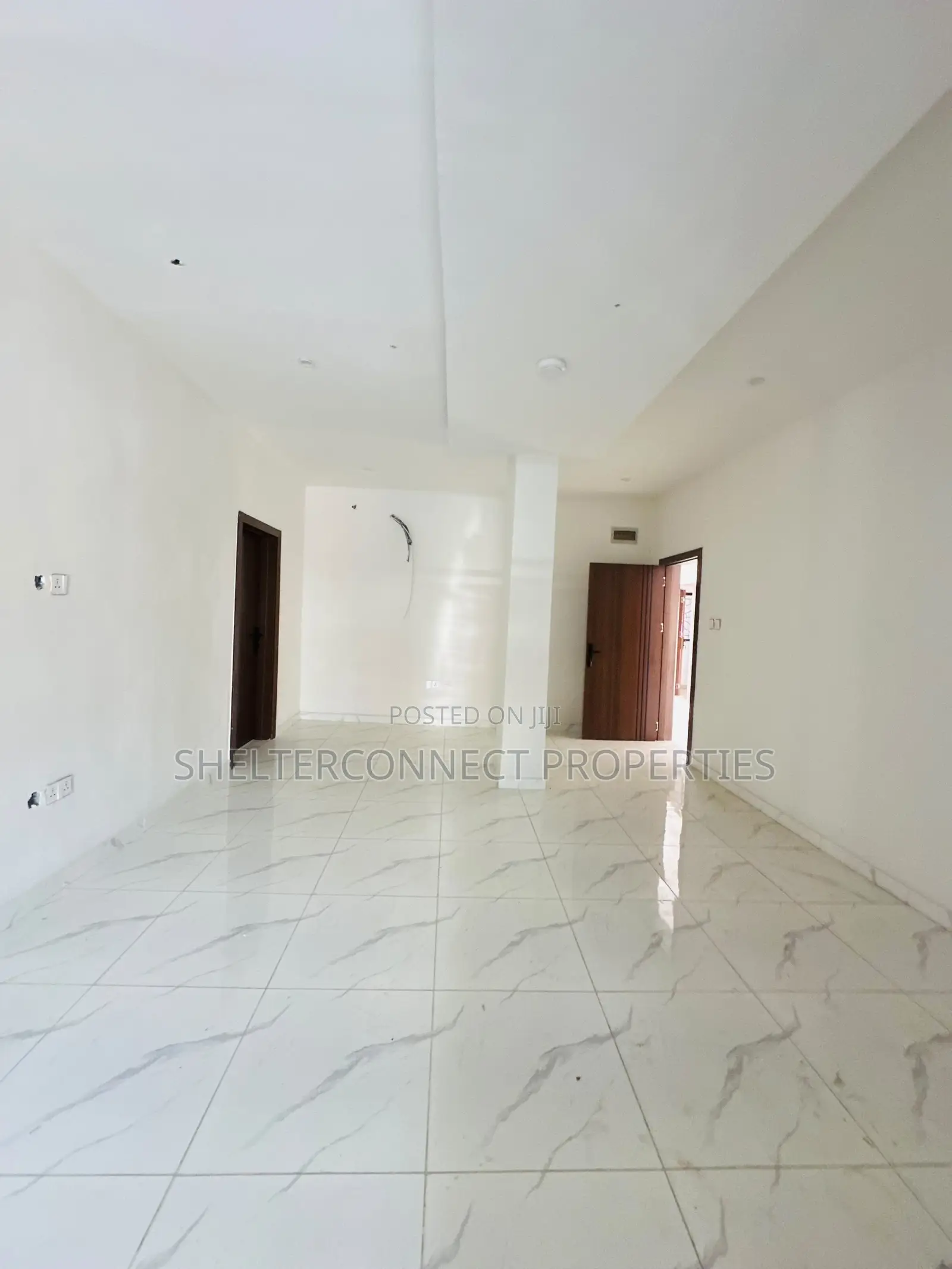 2bdrm Apartment in Lekki Phase 1 for rent