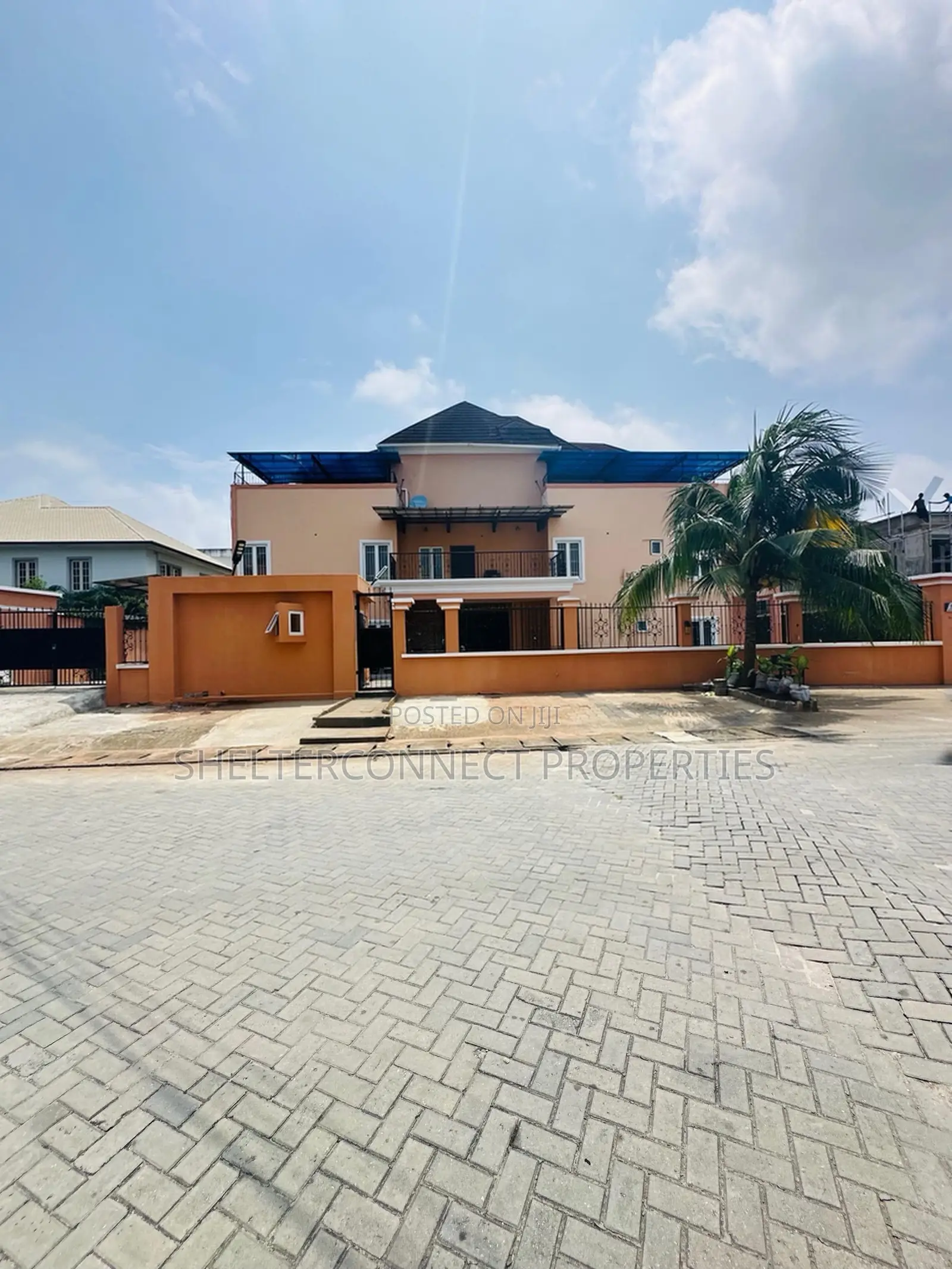 2bdrm Apartment in Lekki Phase 1 for rent