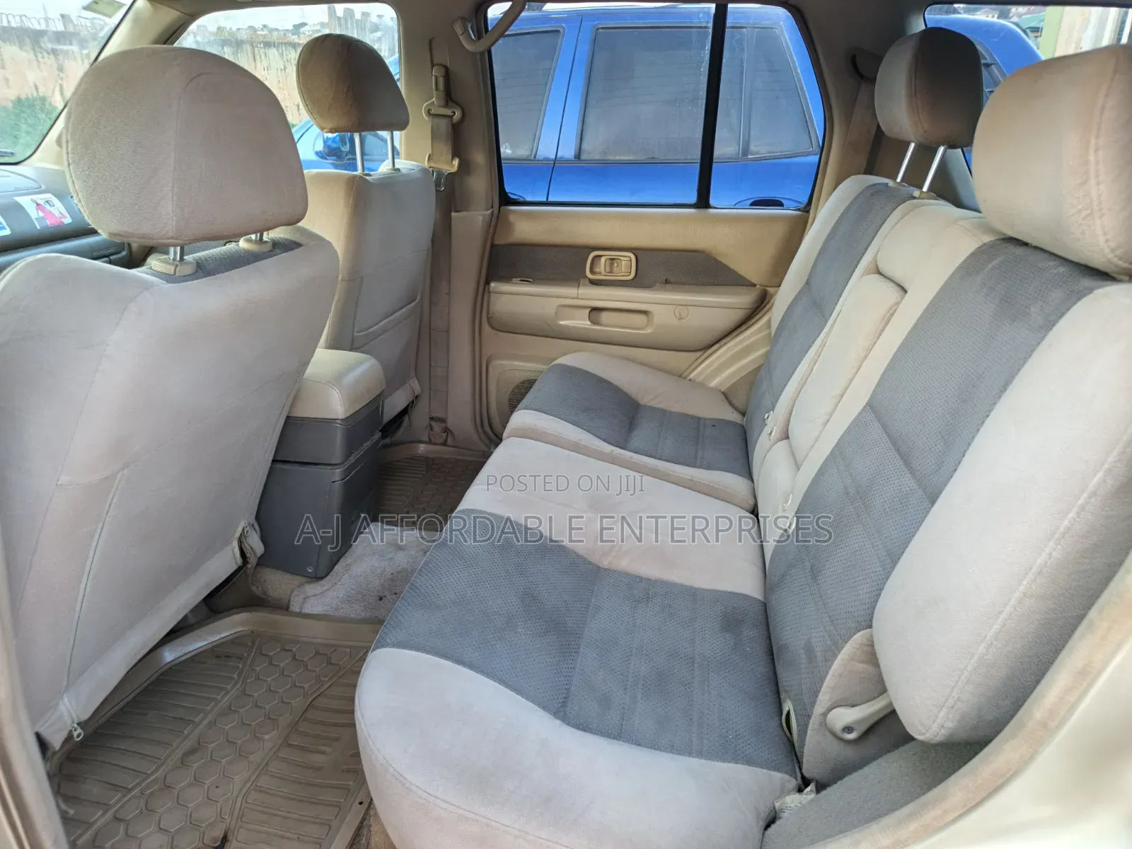 Nissan Pathfinder Automatic 2000 Gold