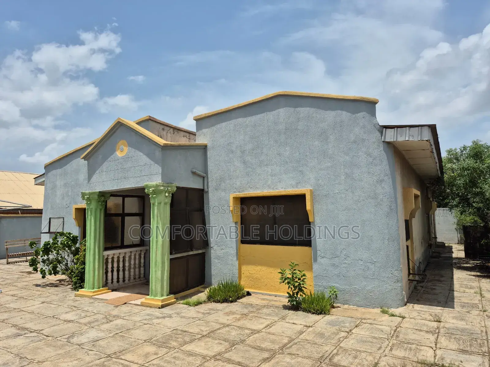 4bdrm Bungalow in Bcj Area, Apata for sale