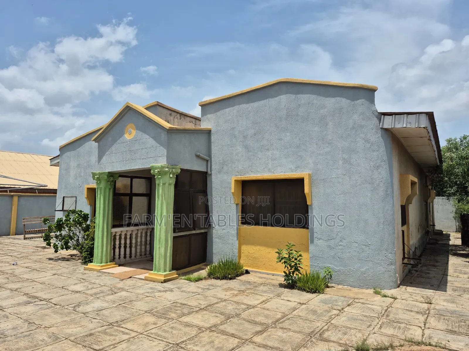 4bdrm Bungalow in Bcj Area, Apata for sale
