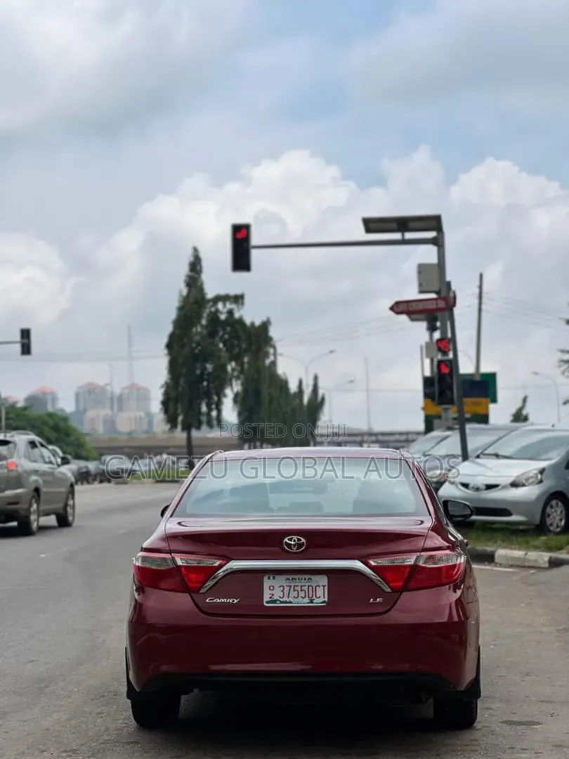 Toyota Camry SE 4dr Sedan (2.5L 4cyl 6A) 2016 Red