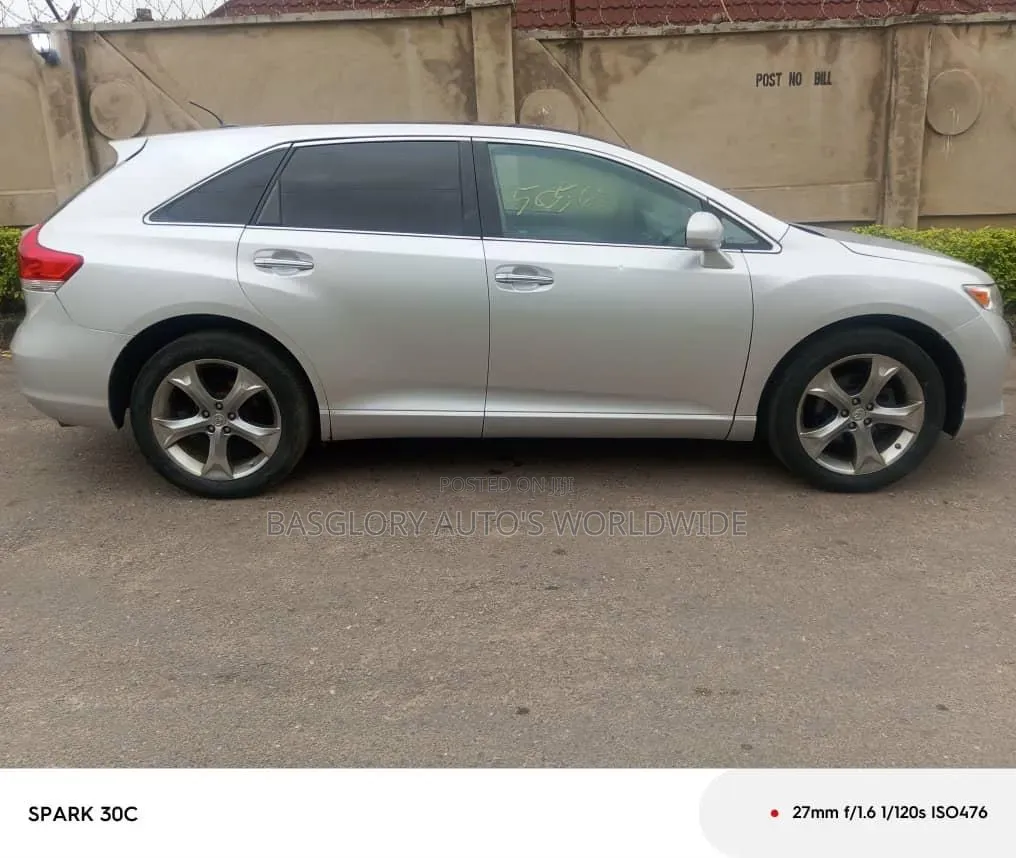 Toyota Venza 2010 Silver