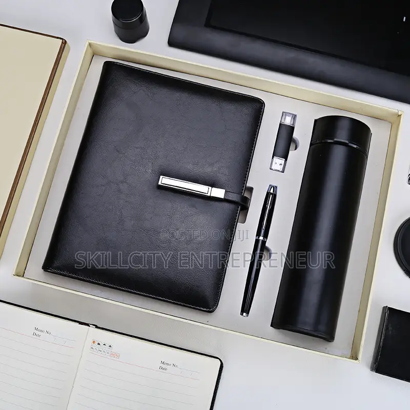 4-in-1 Corporate Gift Set Includes a Vacuum Flask