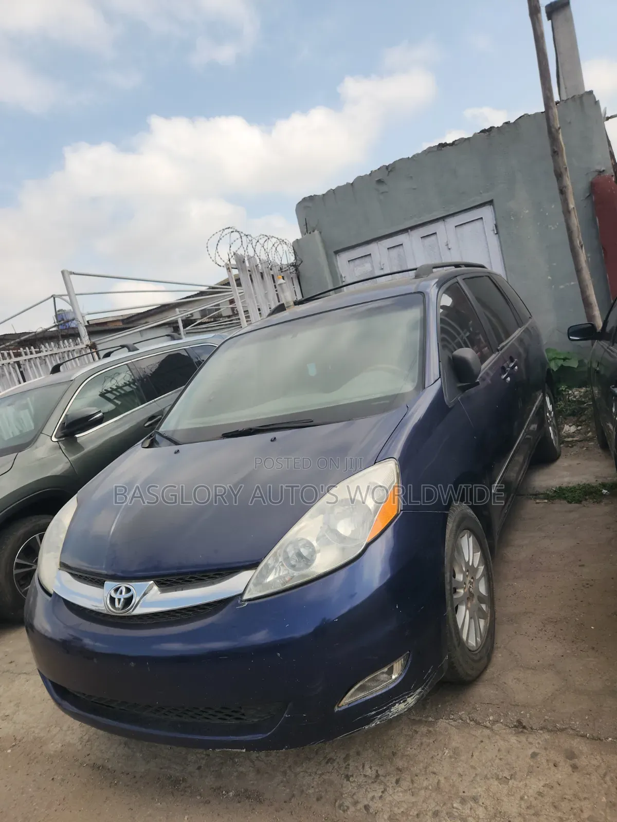 Toyota Sienna 2009 Blue