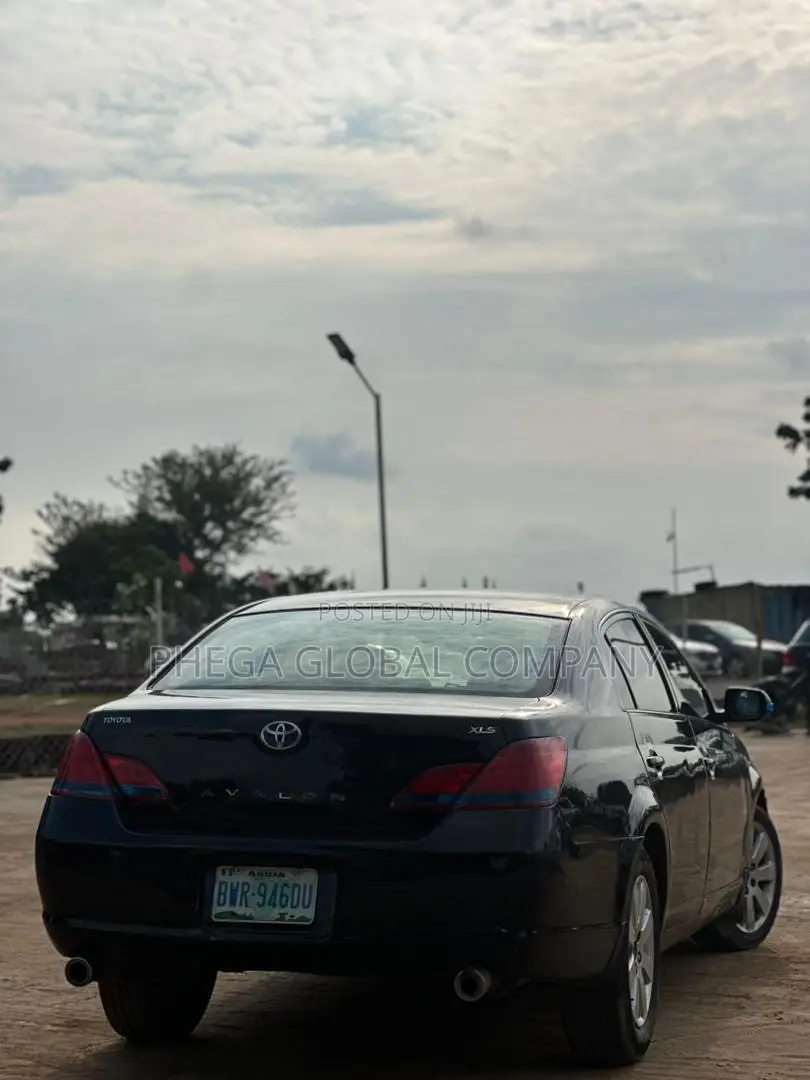 Toyota Avalon Limited 2006 Black