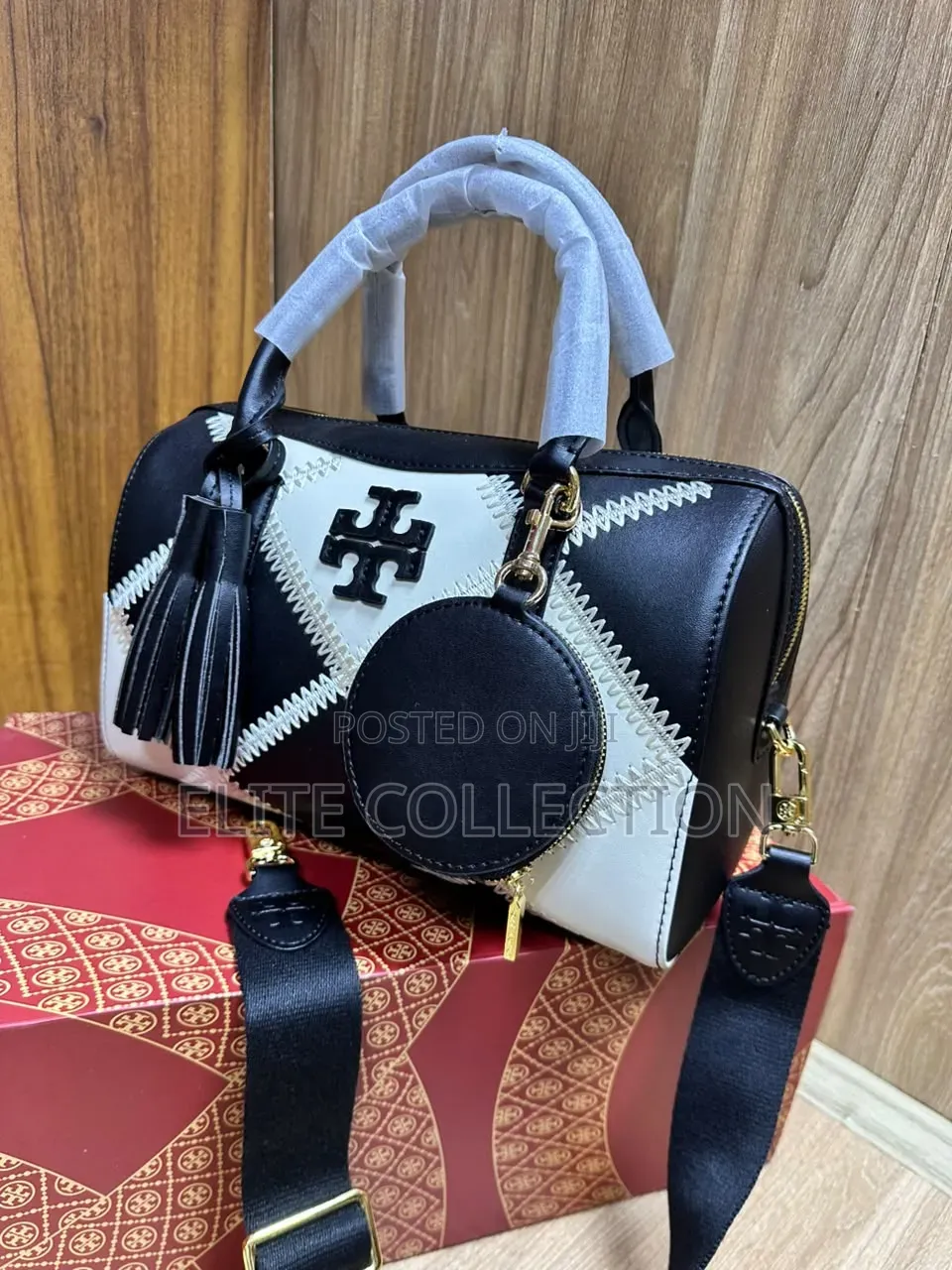 Tory Burch Bag 
Come With a Branded Box