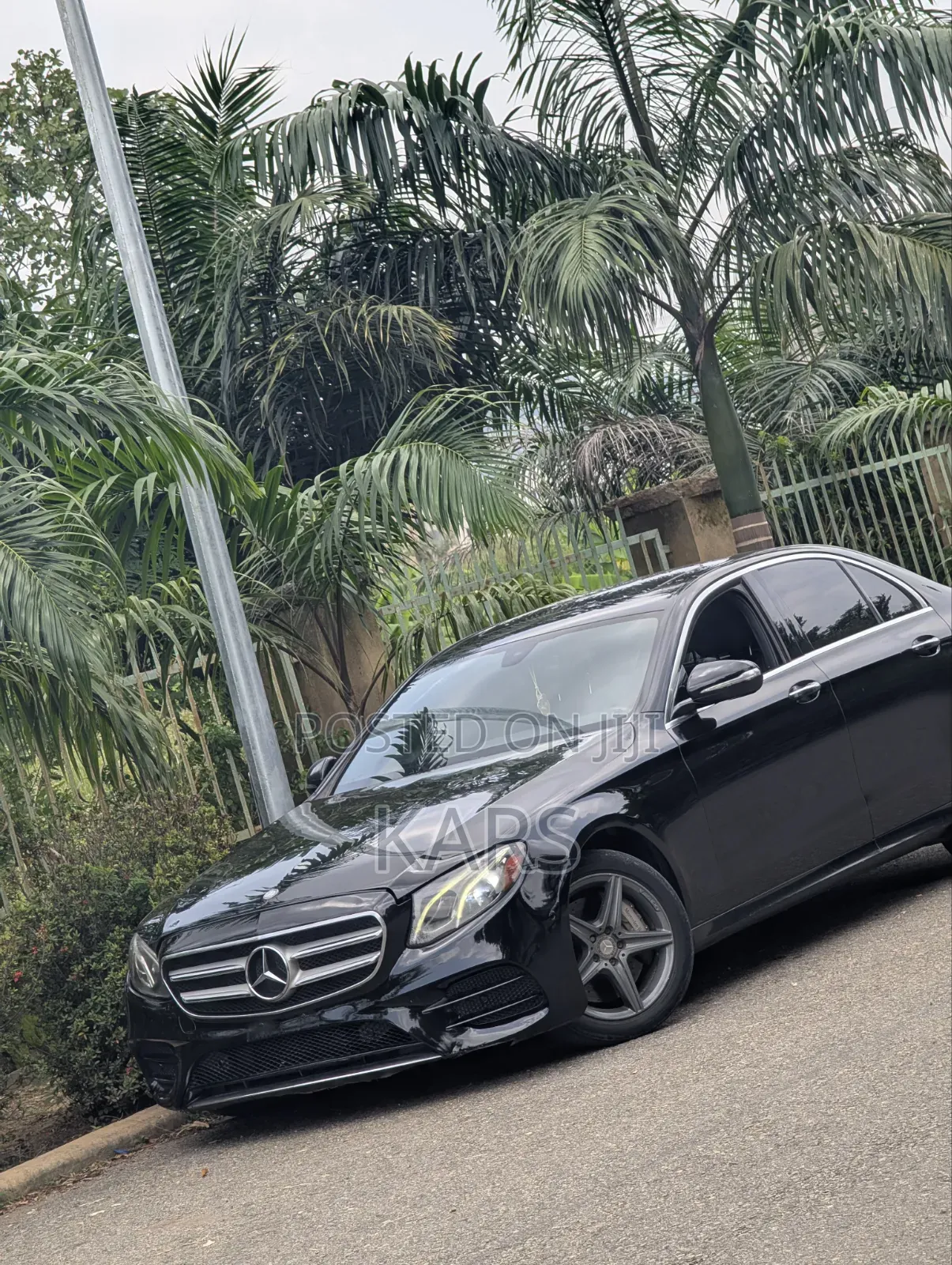 Mercedes-Benz E300 2016 Black