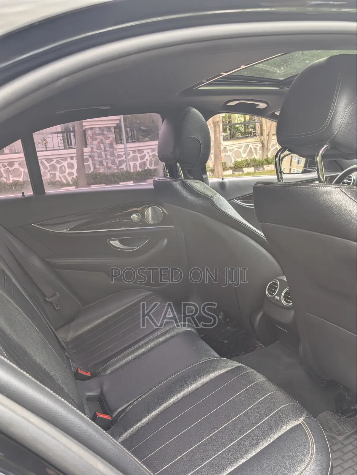 Mercedes-Benz E300 2016 Black