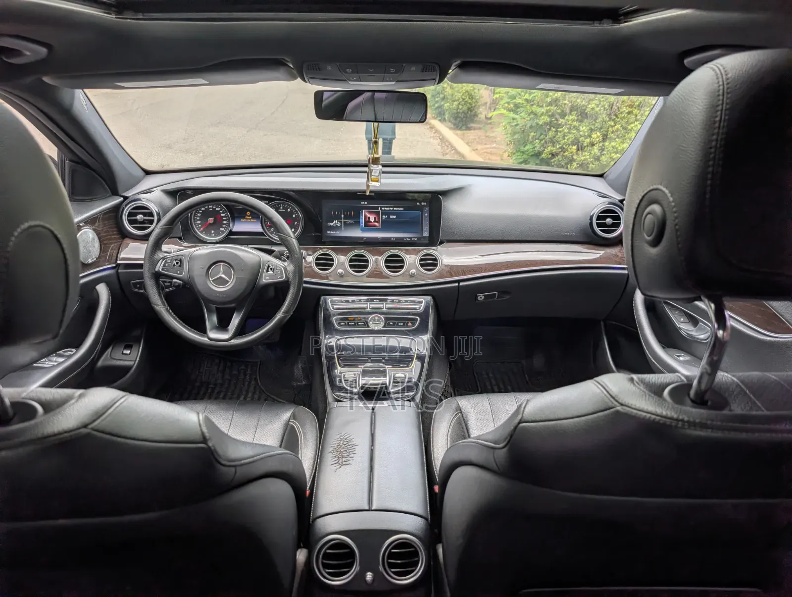 Mercedes-Benz E300 2016 Black