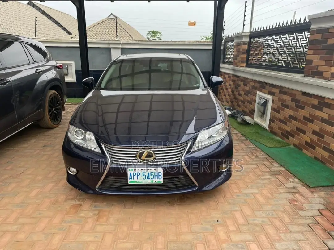 Lexus ES 2014 Blue
