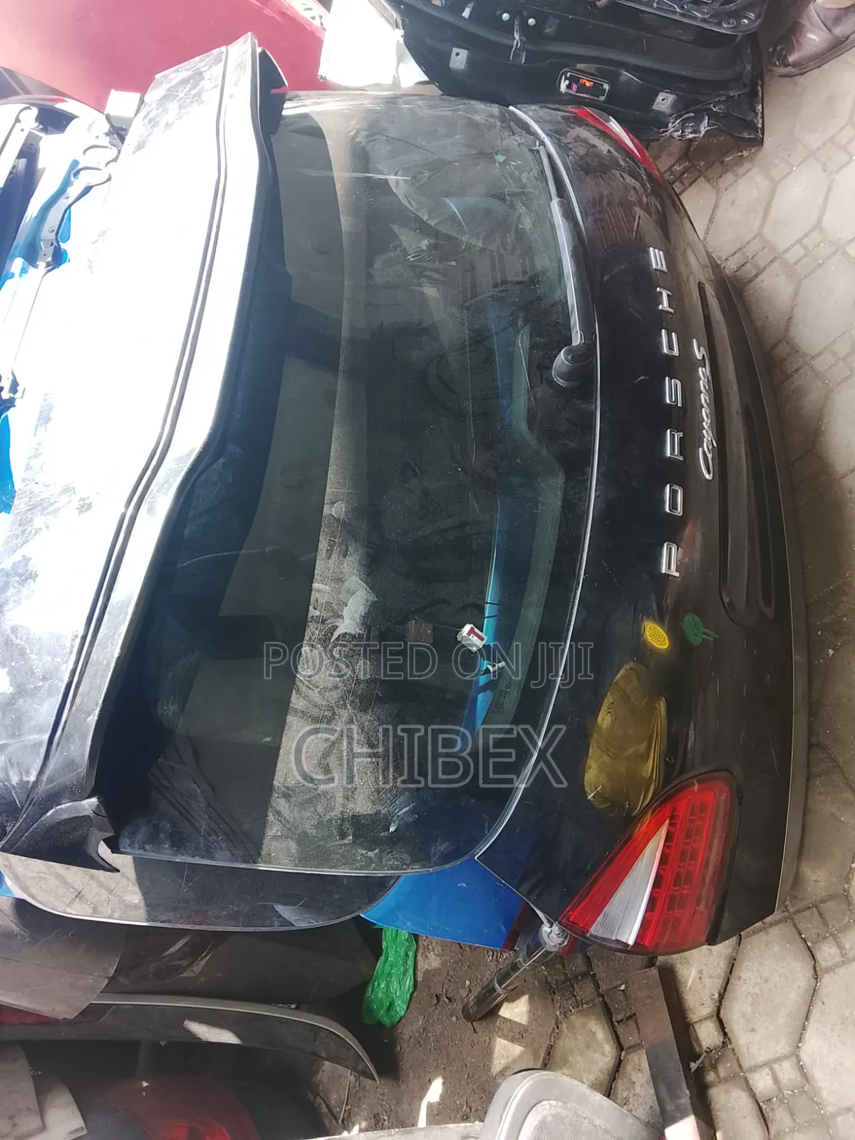 Both Porsche Cayenne 2013