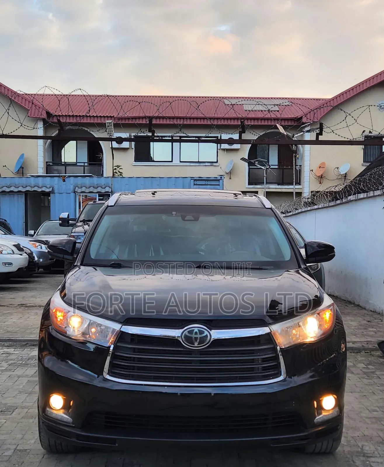 Toyota Highlander Limited 4dr SUV AWD (3.5L 6cyl 6A) 2014 Black