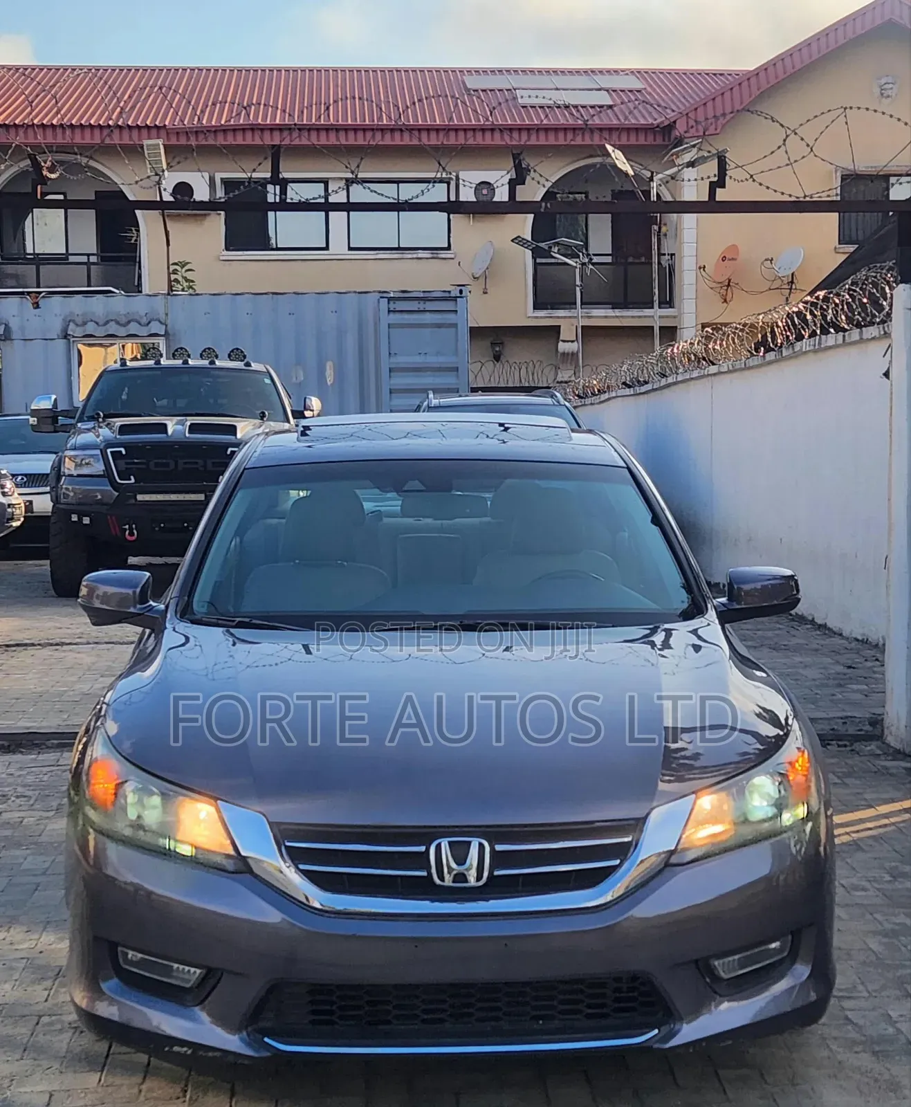 Honda Accord EX-L V-6 4dr Sedan w/Navigation (3.5L 6cyl 6A) 2014 Gray