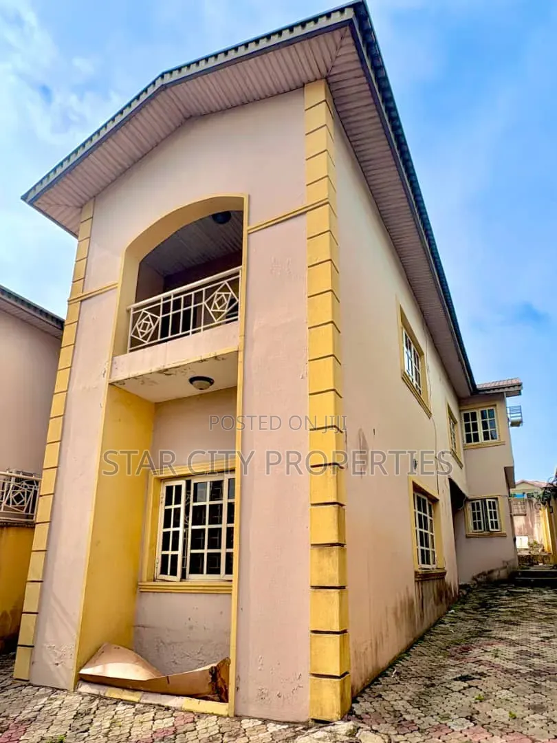 5bdrm Duplex in Magodo Phase 2 for rent
