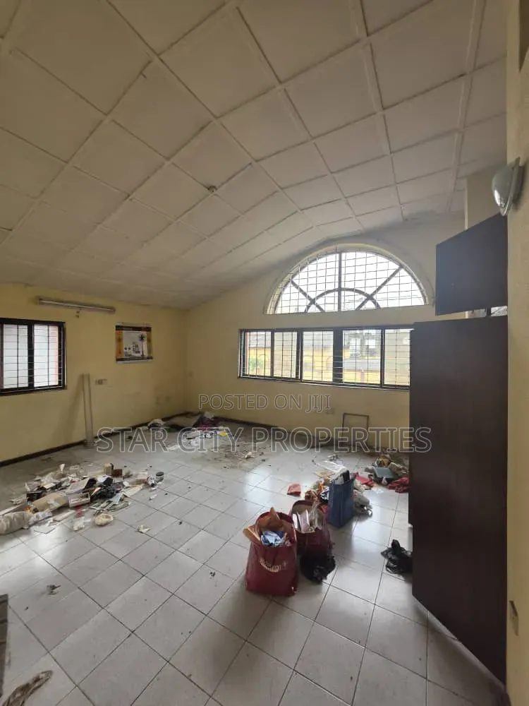 5bdrm Duplex in Omole Phase 2 for rent