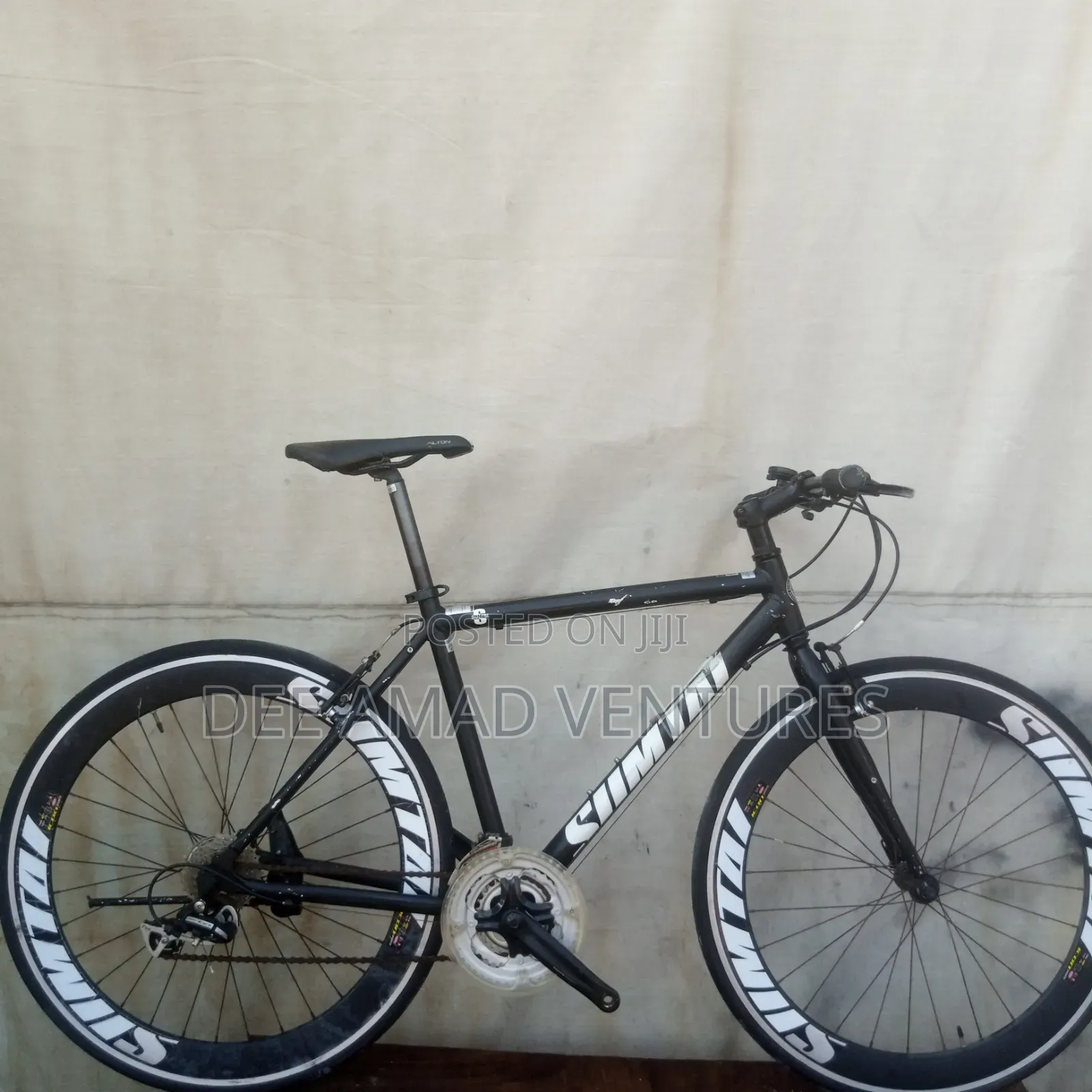 8 Speed Lightweight Alton Road Bicycle