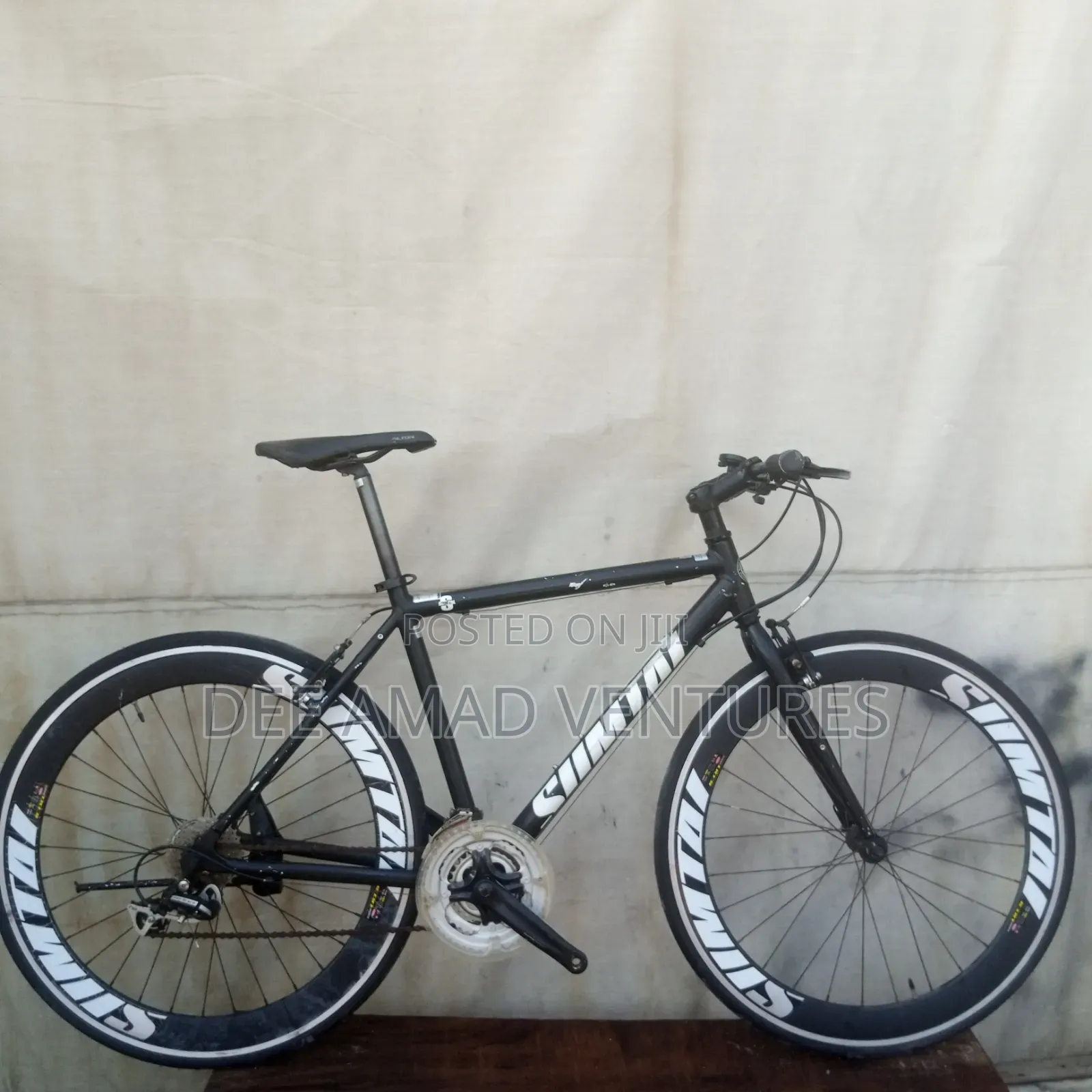 8 Speed Lightweight Alton Road Bicycle