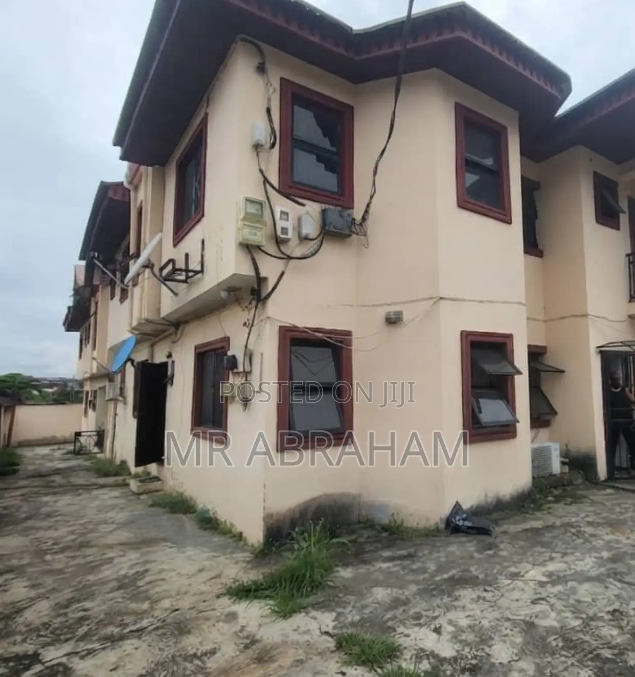 Furnished 3bdrm Block of Flats in Omole Phase 2 for sale