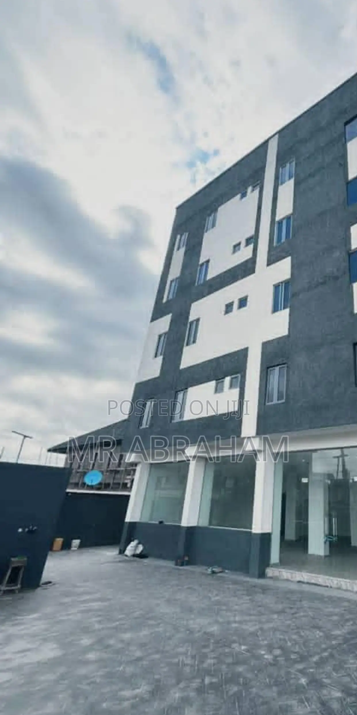 Furnished 3bdrm Block of Flats in Off Awolowo Way, for sale