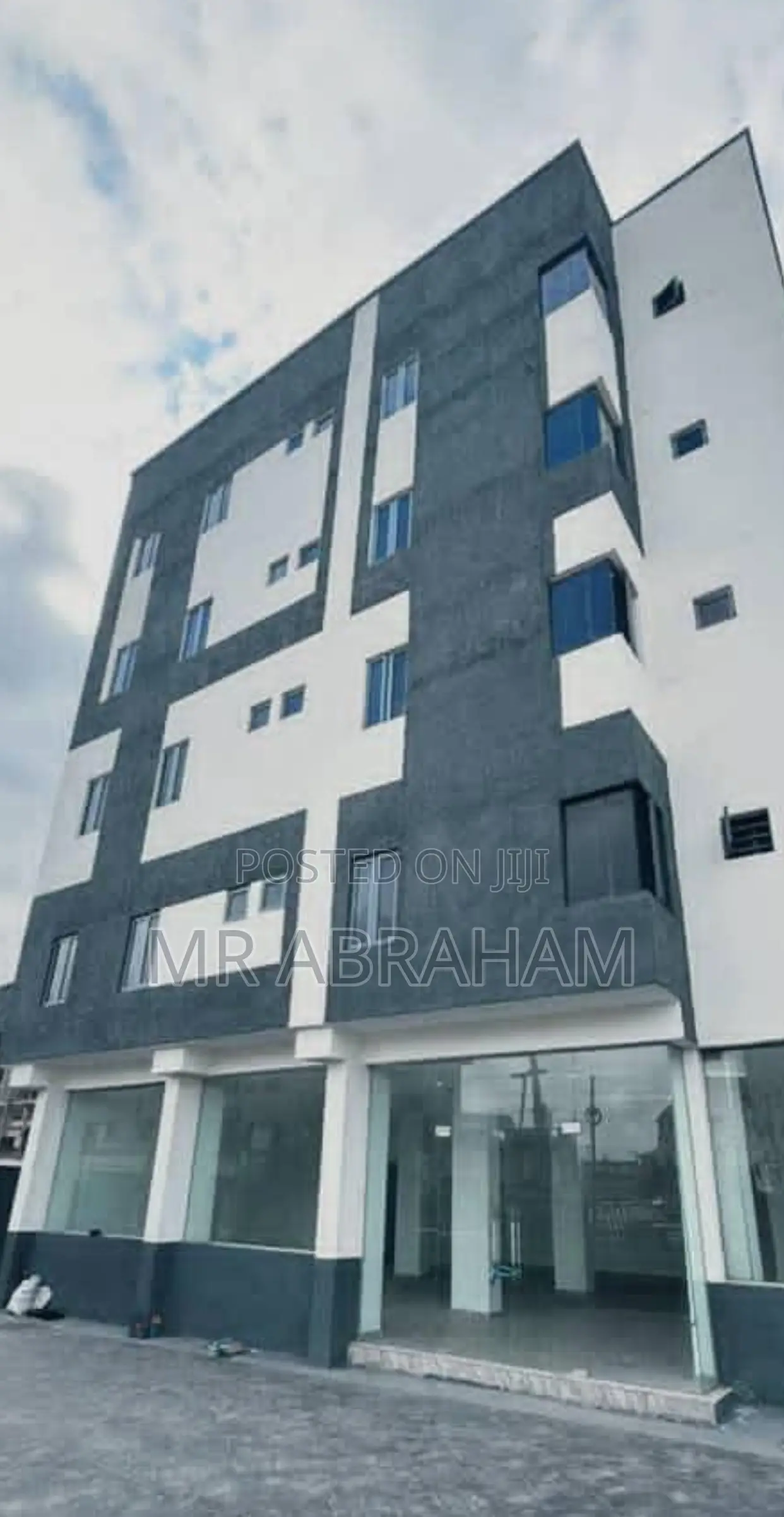 Furnished 3bdrm Block of Flats in Off Awolowo Way, for sale