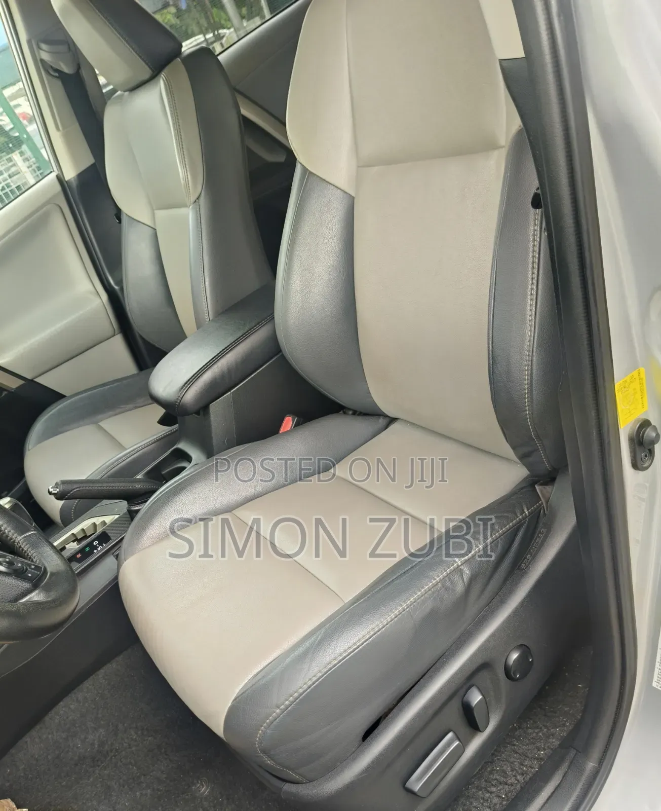 Toyota RAV4 Limited 4dr SUV AWD (2.5L 4cyl 6A) 2014 Silver