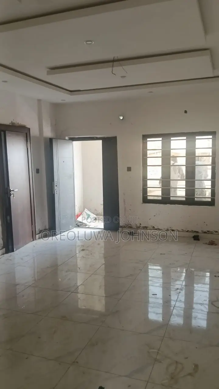 4bdrm Block of Flats in Ifako-Gbagada for sale
