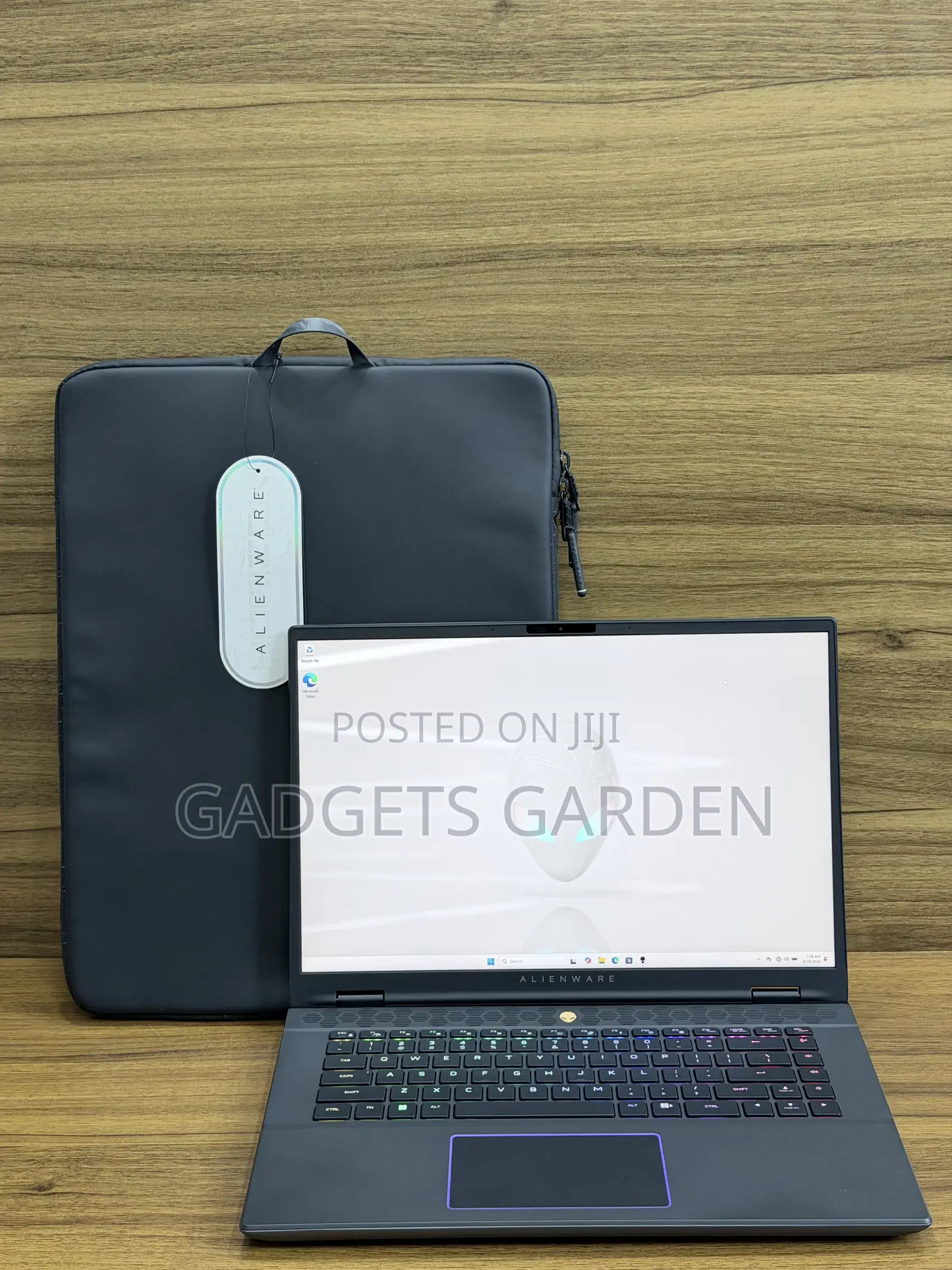 Laptop Alienware M16 R2 16GB Intel Core Ultra 7 SSD 1T