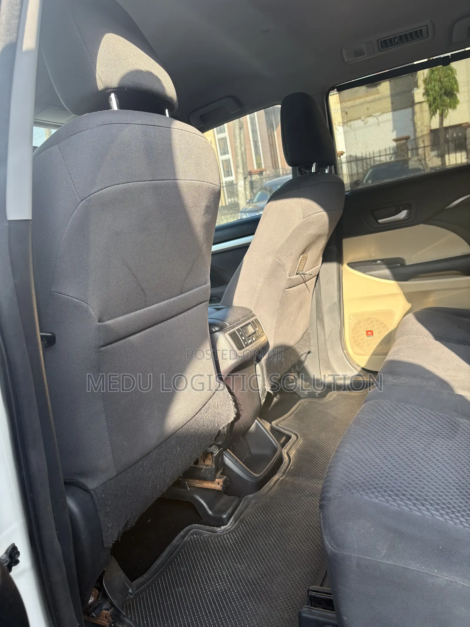 Toyota RAV4 LE AWD (2.5L 4cyl 6A) 2017 Gray