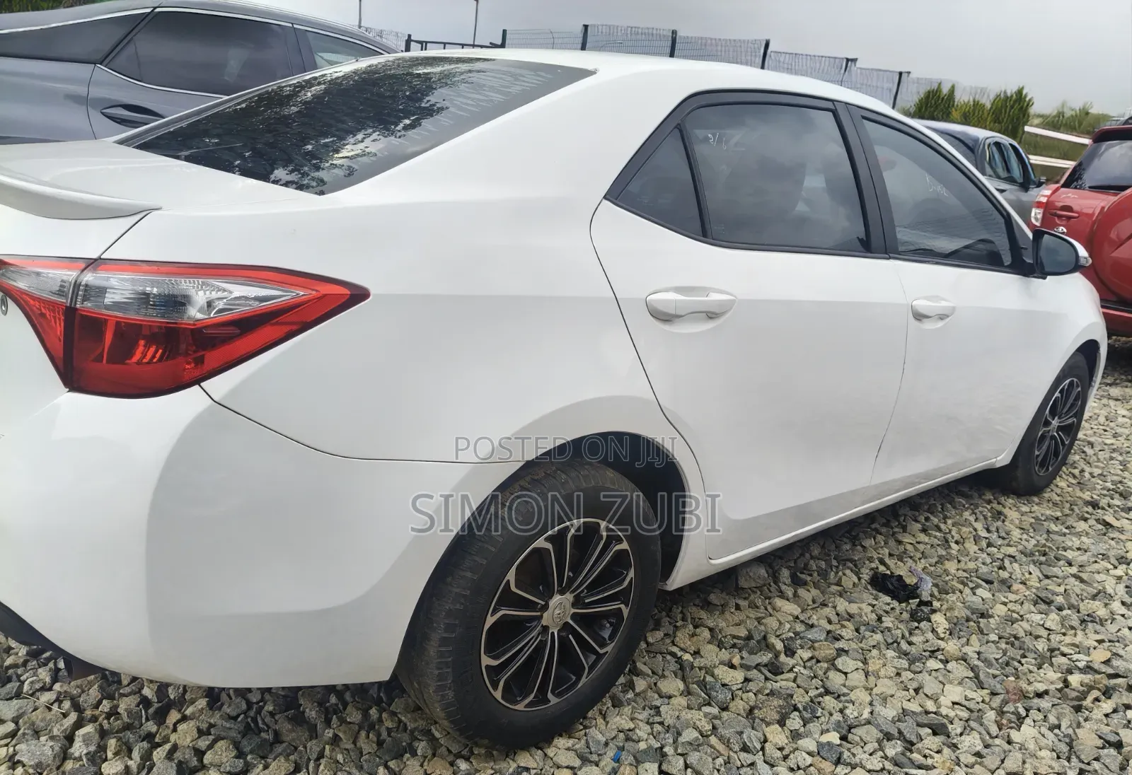 Toyota Corolla LE 4dr Sedan (1.8L 4cyl CVT) 2015 White