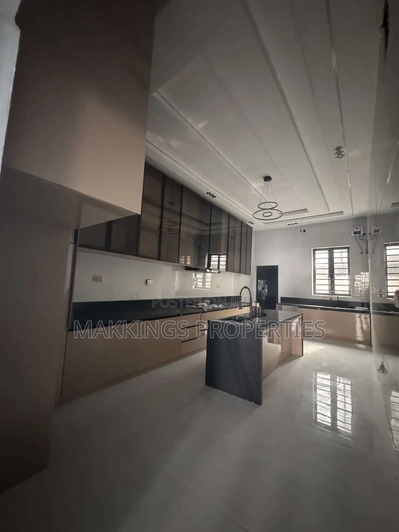 5bdrm Duplex in Sangotedo for sale