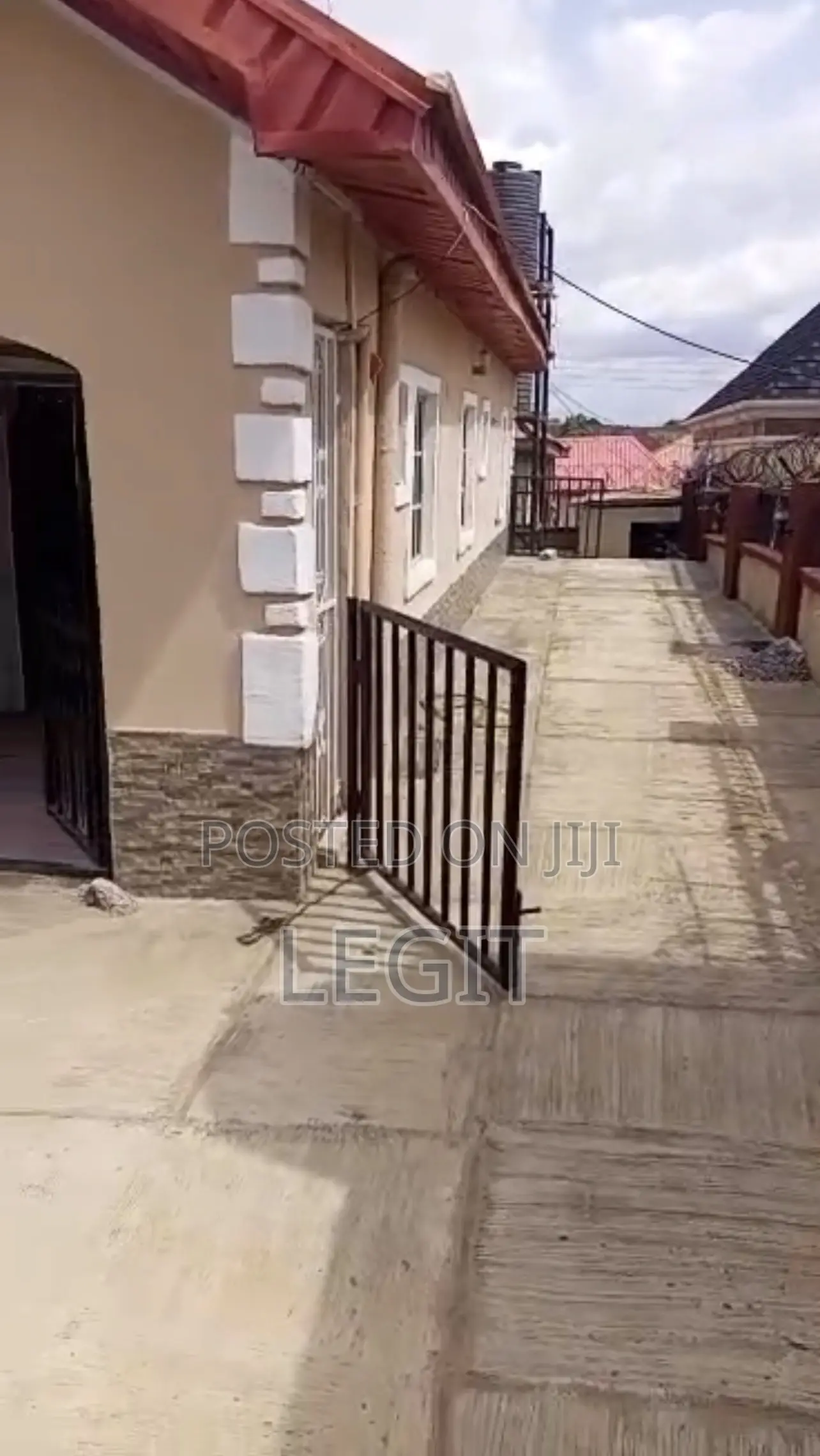 3bdrm Bungalow in Lugbe District for sale