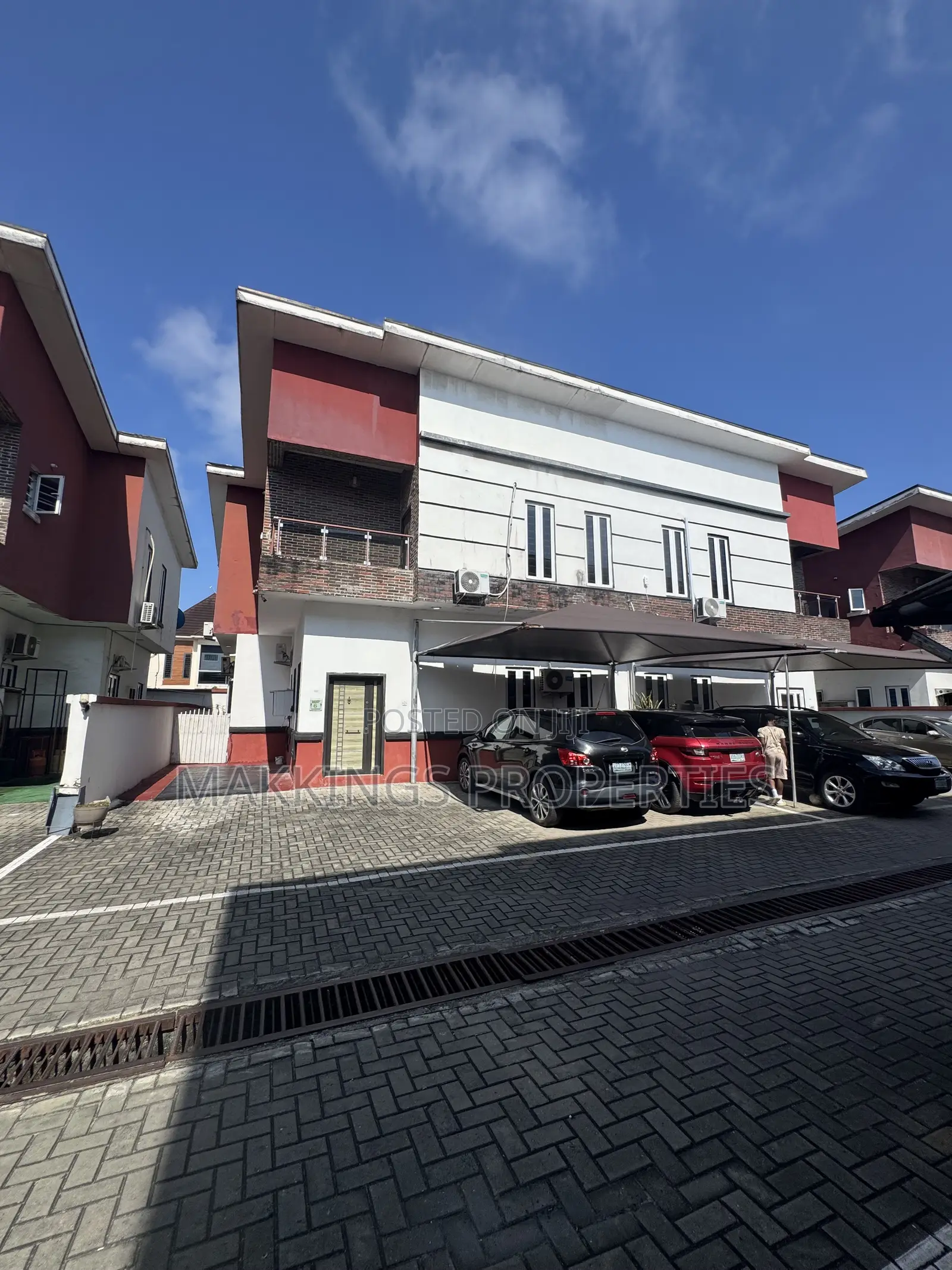 4bdrm Duplex in Lekki Phase 2 for sale