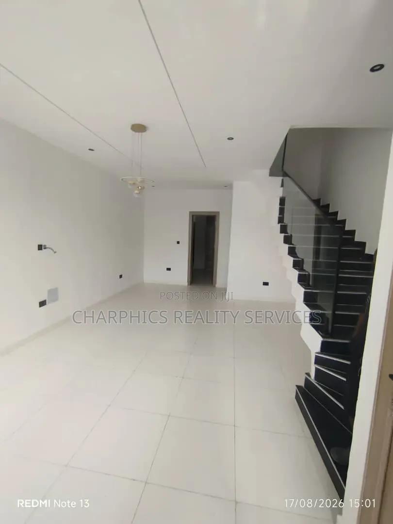 3bdrm Duplex in Off Lekki-Epe Expressway for sale