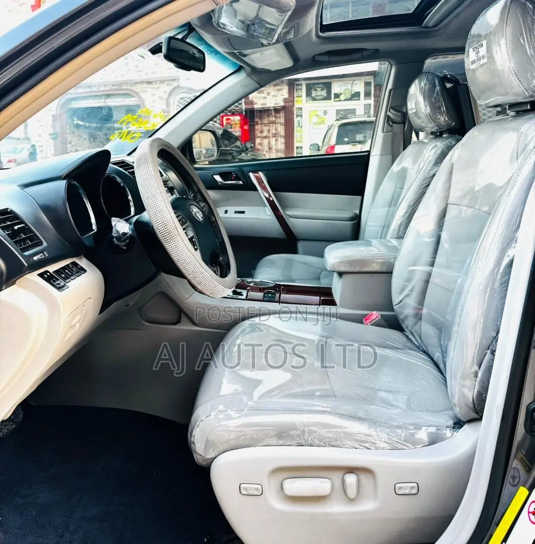 Toyota Highlander Limited 3.5l 4WD 2013 Gray