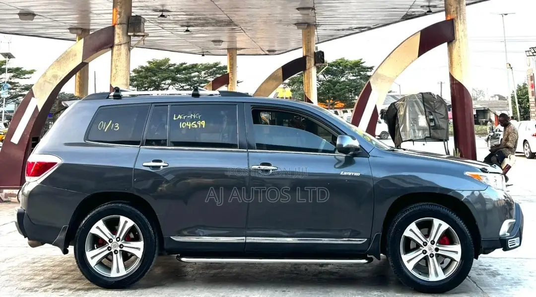 Toyota Highlander Limited 3.5l 4WD 2013 Gray