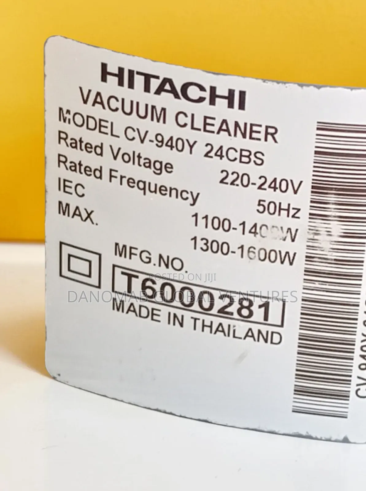 Hitachi Wet and Dry Vacuum Cleaner With Inbuilt Blower