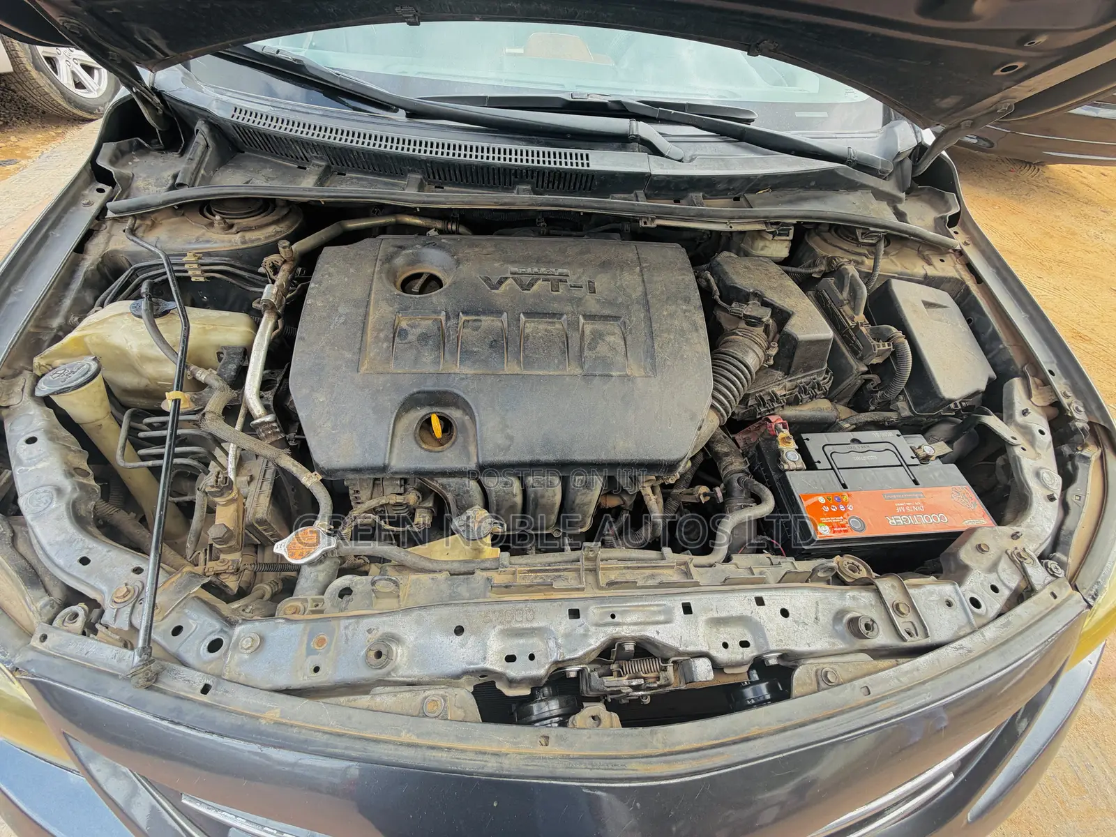 Toyota Corolla LE 4dr Sedan (1.8L 4cyl 4A) 2013 Gray