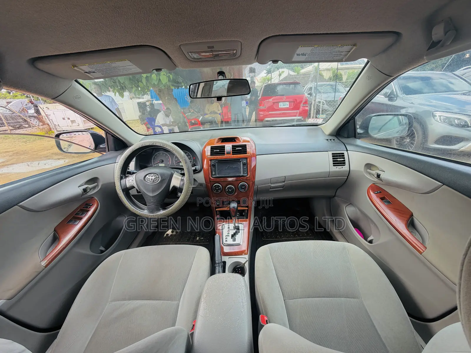 Toyota Corolla LE 4dr Sedan (1.8L 4cyl 4A) 2013 Gray