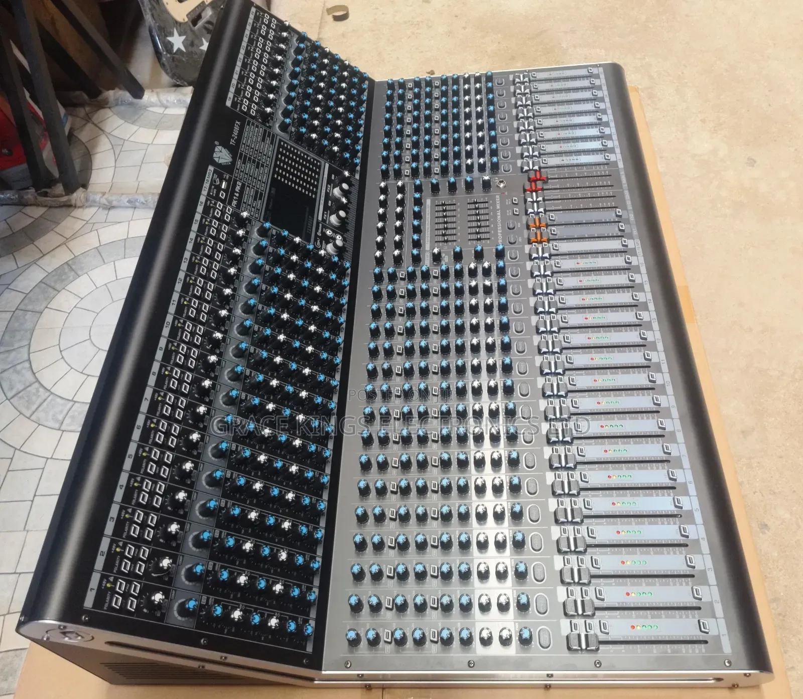 24chanels Audio Console Analogue