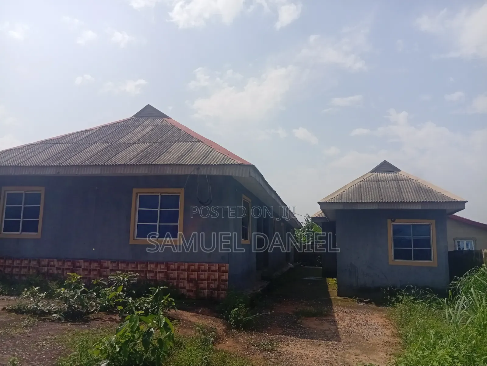 1bdrm Bungalow in Teachers Estate, Ikorodu Garage for sale