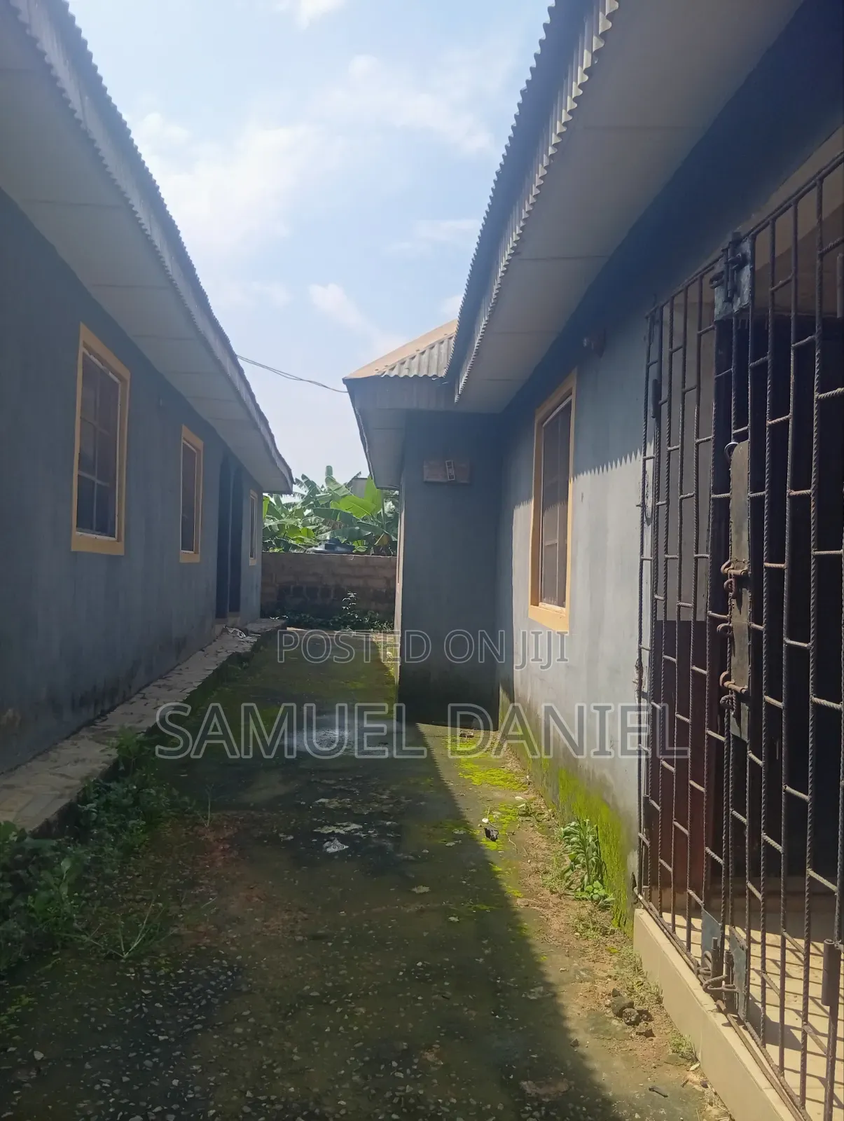 1bdrm Bungalow in Teachers Estate, Ikorodu Garage for sale