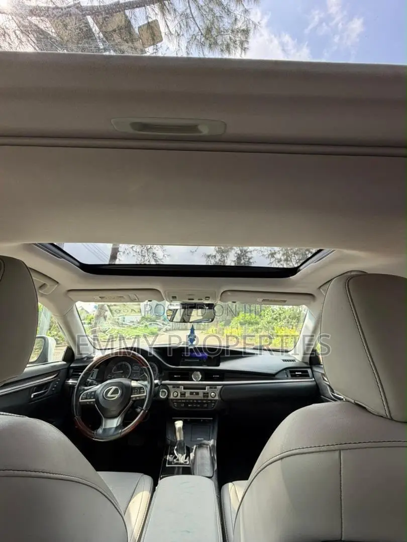 Lexus ES 2017 White