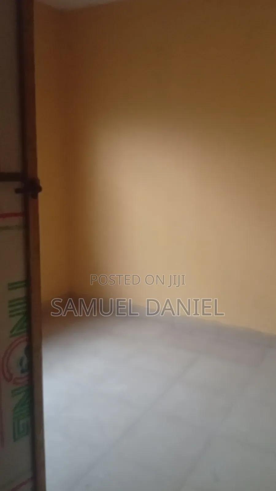 4bdrm Bungalow in Lucky Fibre Estate, Ikorodu Garage for sale